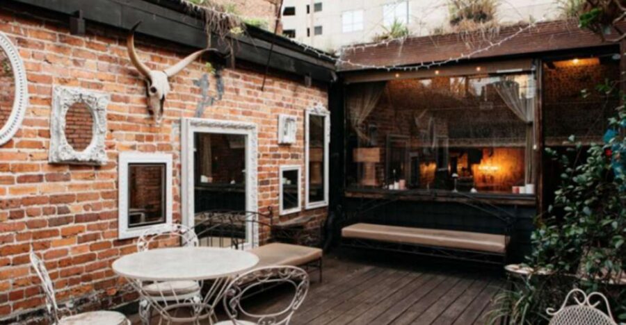 Orlando: Crawl Hidden Bars and Speakeasies Tour in Downtown