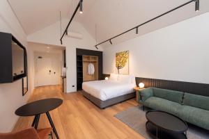 Par Five Shacks - Hotel Overview