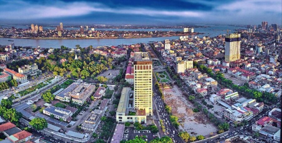 Phnom Penh: Hidden Gems City Walking Tour With a Local Guide