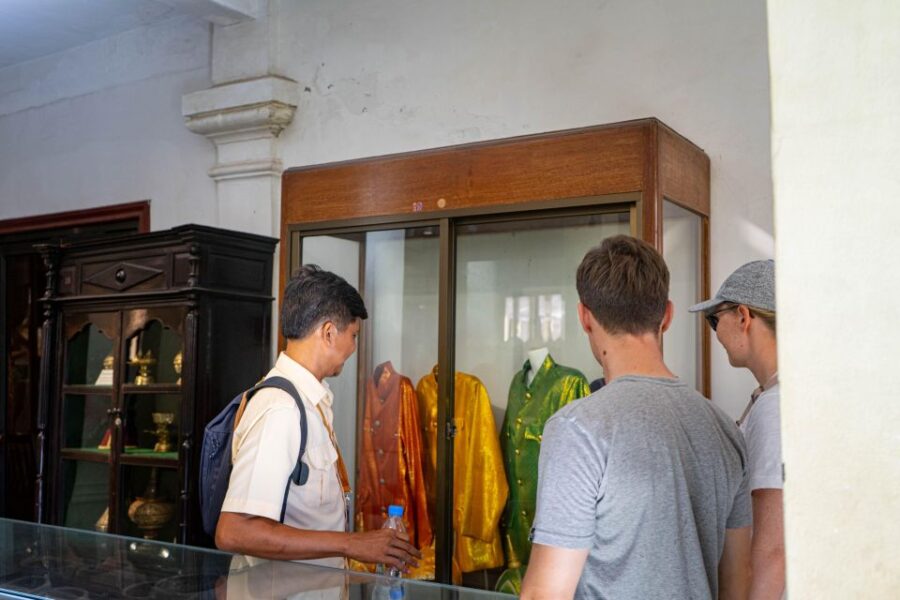 Phnom Penh Historical - Small Group Tour - Tour Overview and Pricing