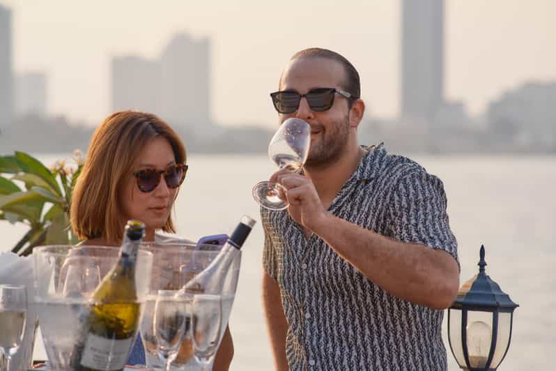 Phnom Penh: Mekong River Sunset Cruise Enjoy and Relaxing