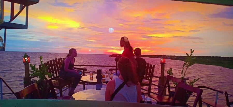 Phnom Penh Mekong/Tonle Sap River Sunset Wine/Fruits Cruise