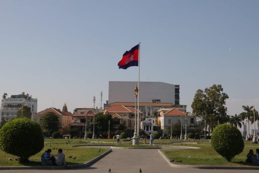 Phnom Penh Private Tour English Local Guide - Tour Overview and Pricing