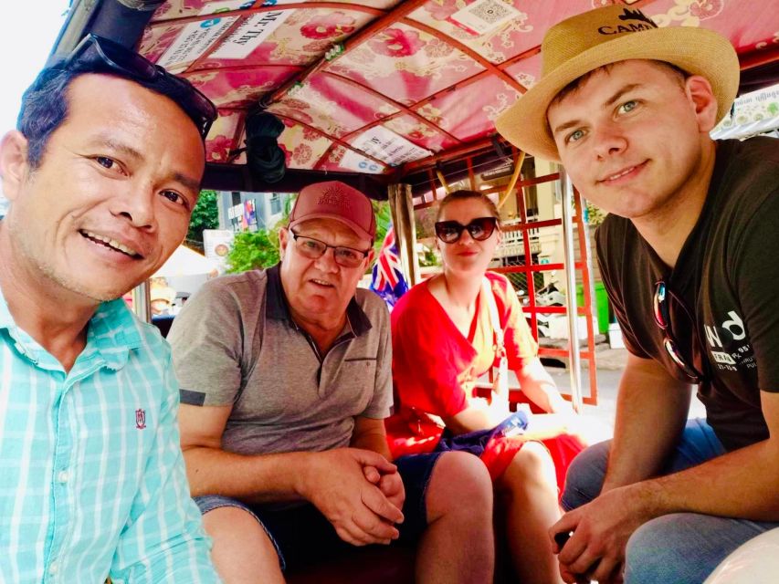 Phnom Penh Tour by Tuk Tuk