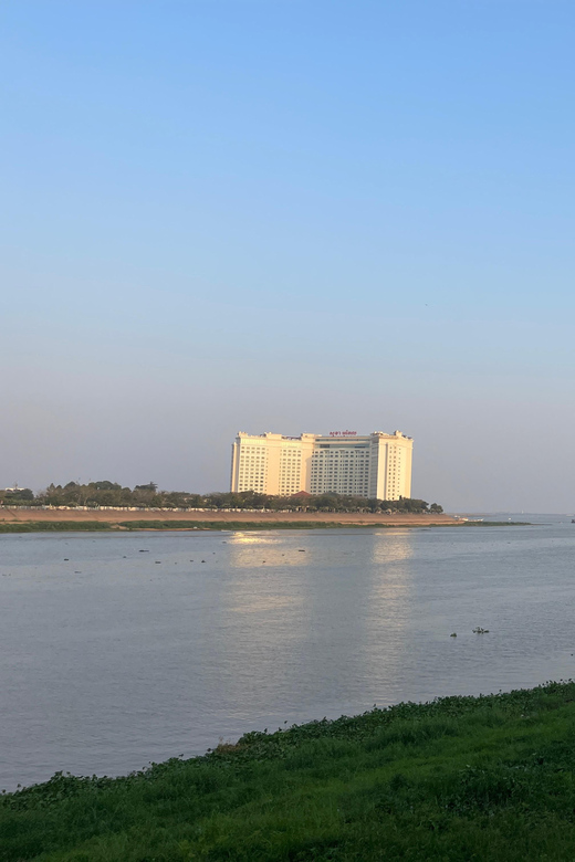 PhnomPenh: Explore Non Tourist Attractions of City Tour