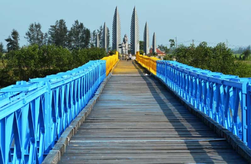 Phong Nha: Private Car Transfer To/From Hue With/Without DMZ