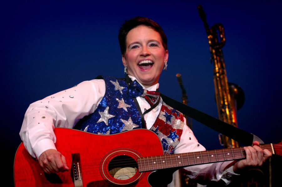 Pigeon Forge: Patty Waszak Music and Comedy Show
