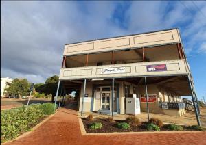 Pingelly Hotel - Hotel Overview
