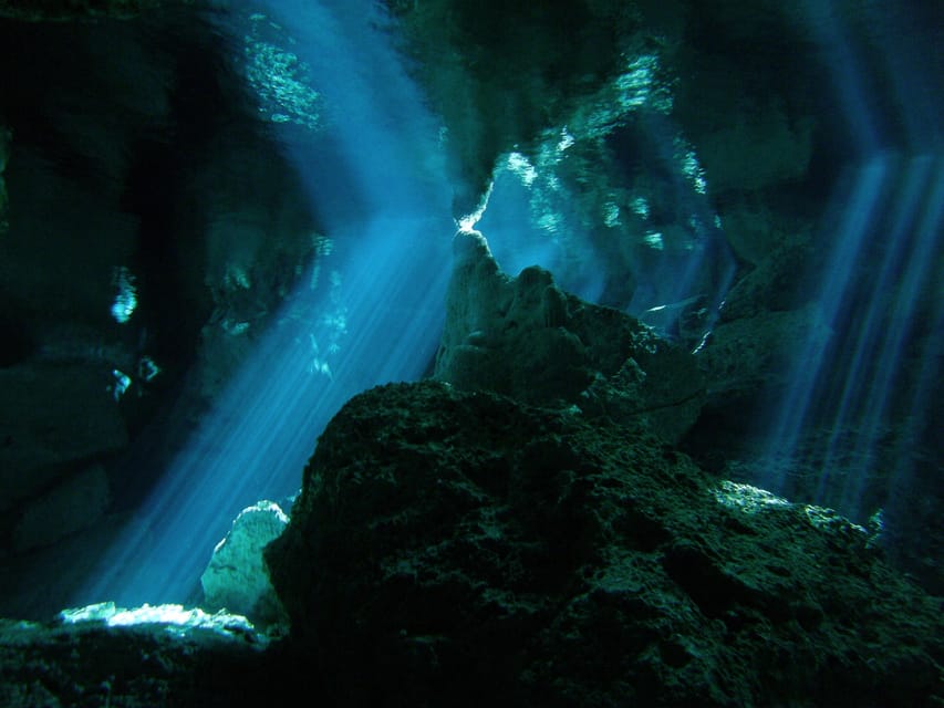 Playa Del Carmen: Mind-Blowing Diving at Cenote Dos Ojos