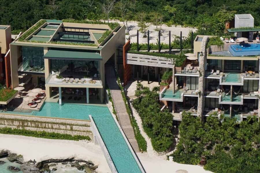 Playa Del Carmen: Private Flight to Cozumel