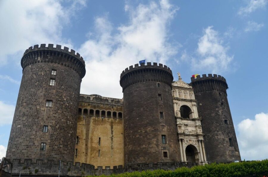 Pompeii and Naples: Half-Day Guided Tour