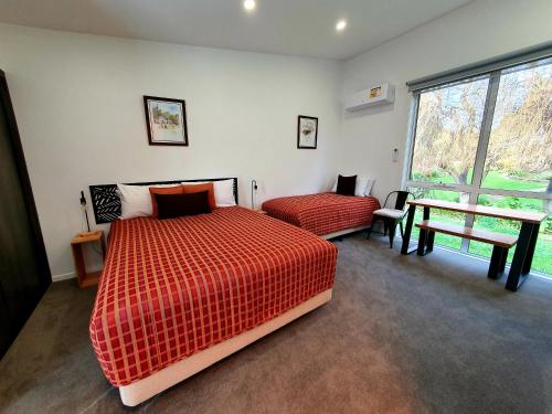 Port Arthur Villas - Overview and Location