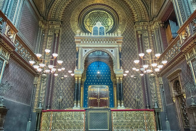 Prague Synagogues and Jewish Quarter Private Walking Tour