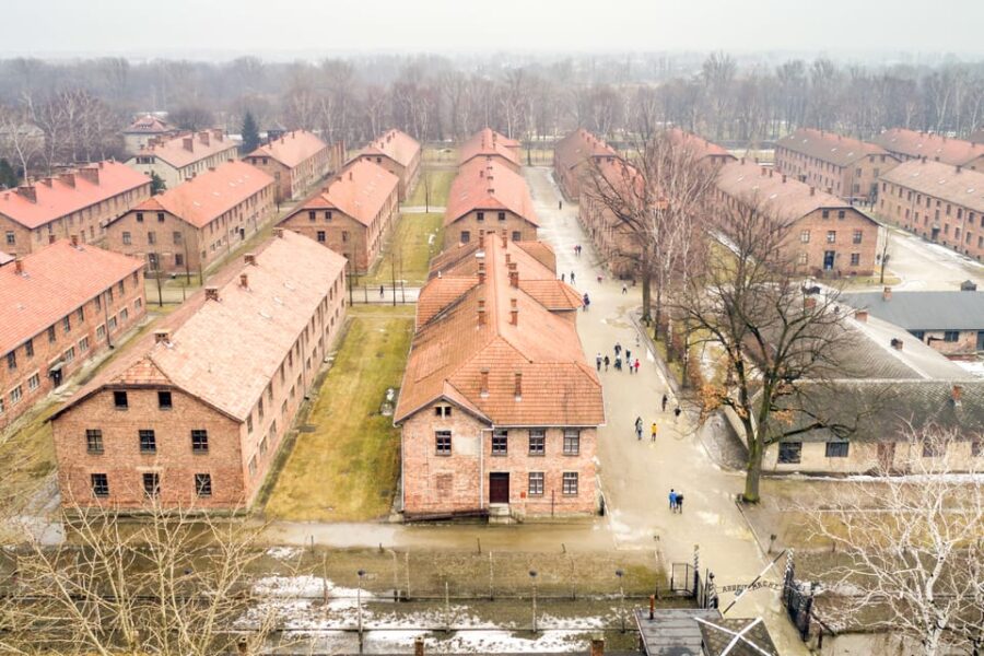 Premium Auschwitz-Birkenau Guided Tour From Krakow