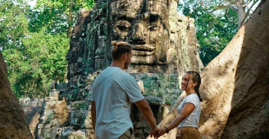 Private 2 Days Tour (The Best Historical of Angkor Empire)