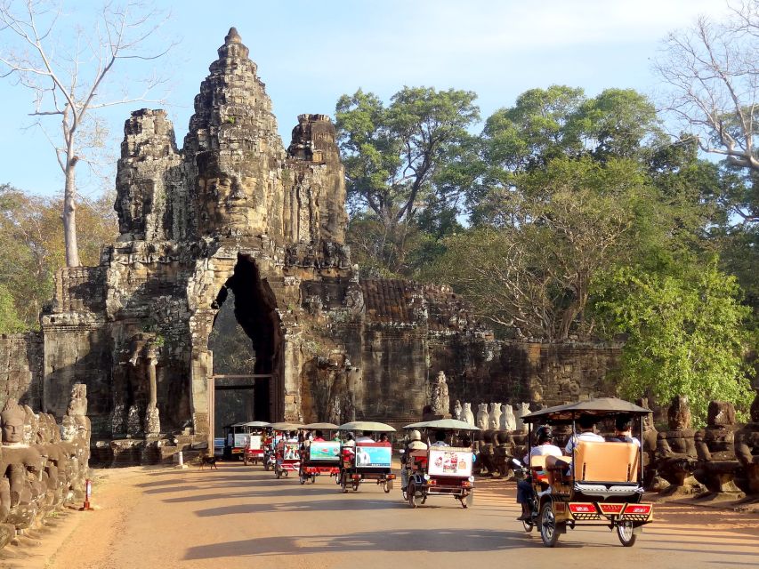 Private Angkor Wat Small Tour Leading by Expert Guide