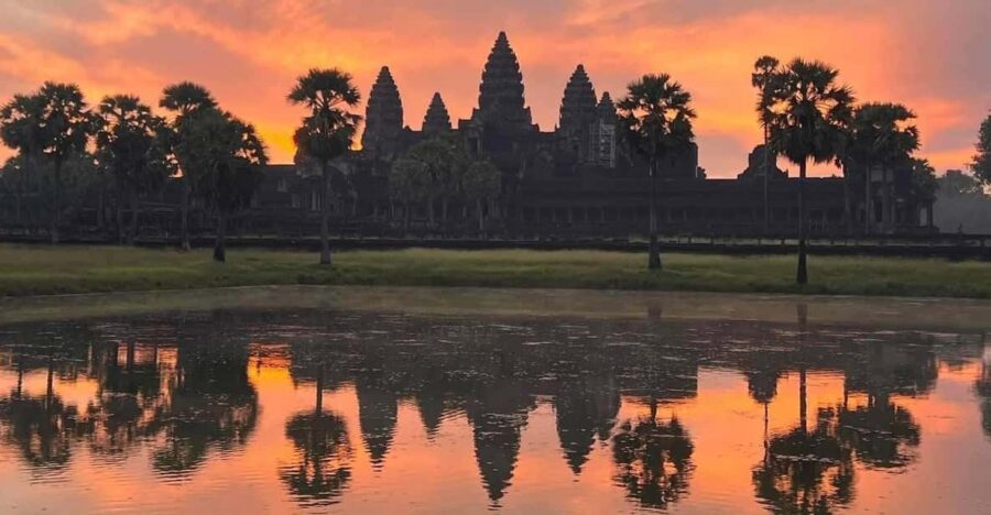 Private Angkor Wat Sunrise Tour With Breakfast and Snack