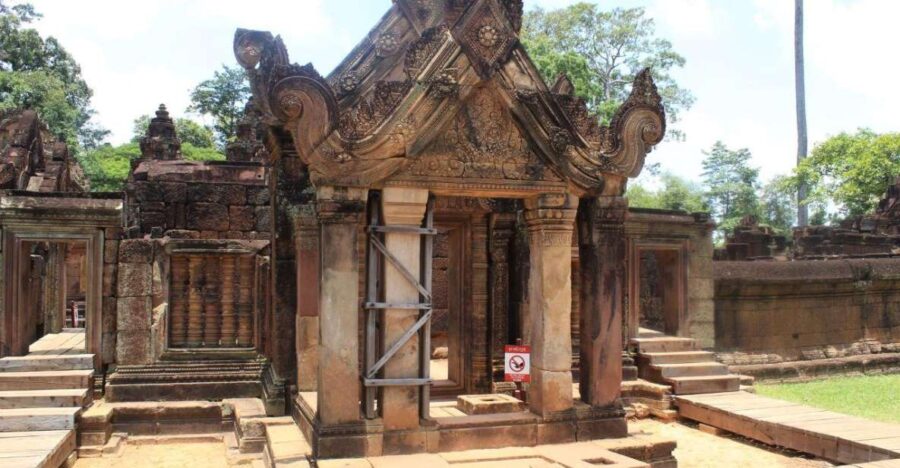 Private Banteay Srei and 4 Guided Tour
