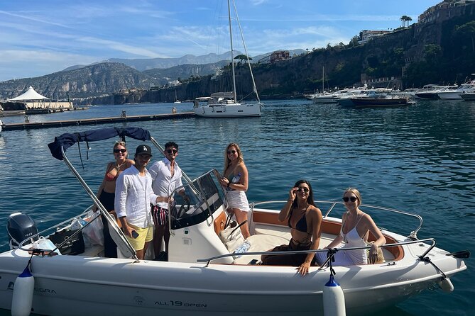 Private Boat Excursion From Sorrento to Capri and Faraglioni