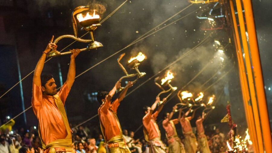Private City Highlights Day Tour & Ganges Aarti