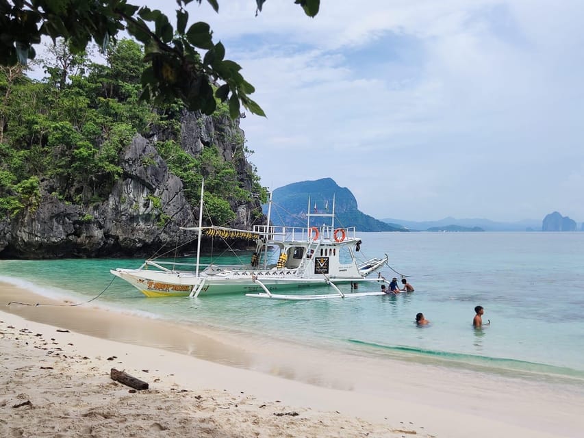 Private Excursion to the Most Outstanding Beaches in El Nido.