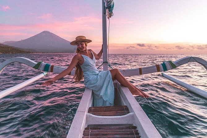 Private Full-Day Lovina Dolphin Watching and Snorkeling Boat Tour