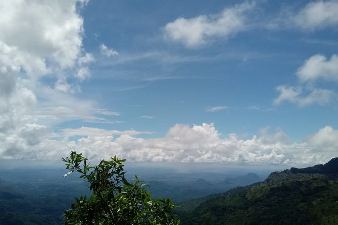 Private Hiking Adventure to the Little Adam's Peak And Nine Arches Bridge.