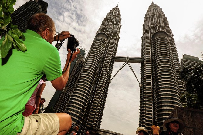 Private Night Tour: Petronas Twin Tower And Shopping