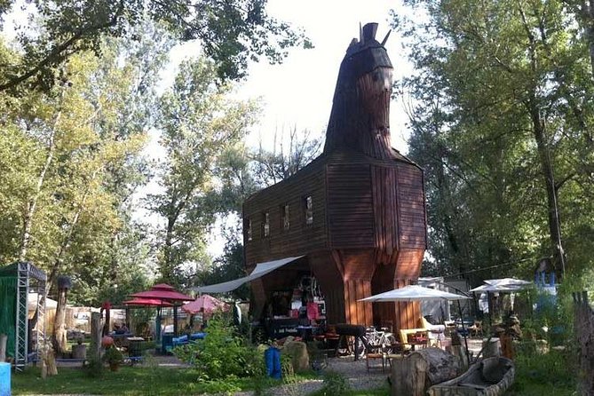 PRIVATE – River & Park Bike Tour to Troja Chateau (Small Groups)