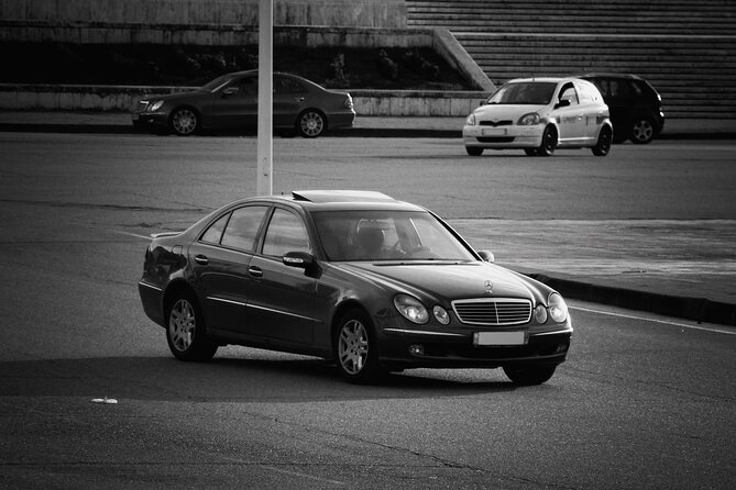 Private Sedan (4 Seats) Transfer From Dublin Airport to Dublin City Center