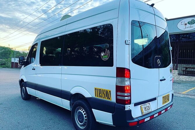 Private Shuttle From SJO Airport or Surrounding to Manuel Antonio