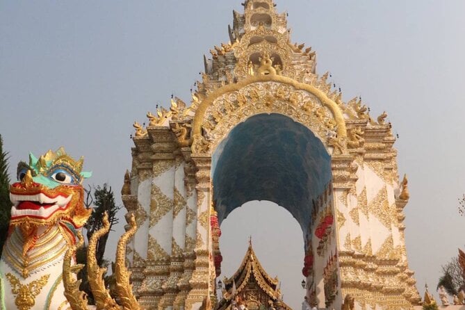 Private Tour Chiang Rai 3 Wonderful Temples & Lalitta Cafe