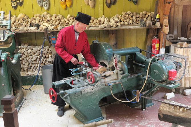 Private Tour of Simonehoeve Cheese Farm and Clog Factory - Inclusions and Accessibility