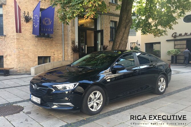 Private Transfer From Riga Airport to Hotel With English Speaking Driver - Transfer Details
