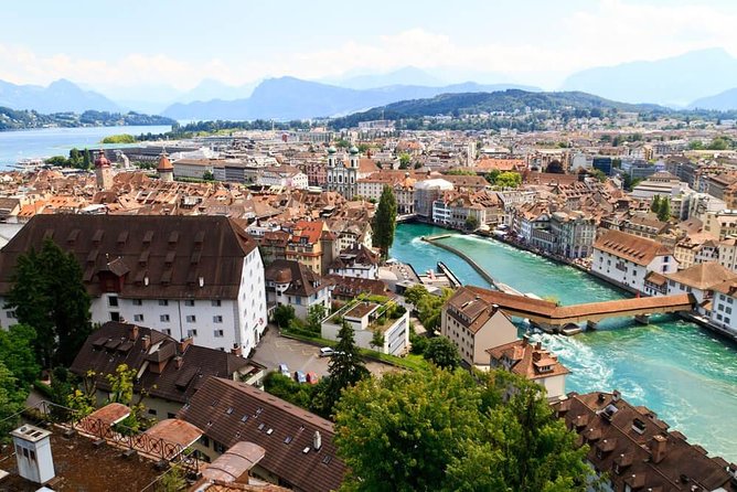 Private Transfer: Lucerne to Zurich Airport ZRH by Business Car