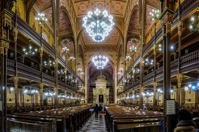 Private Walking Tour in The Jewish District Budapest