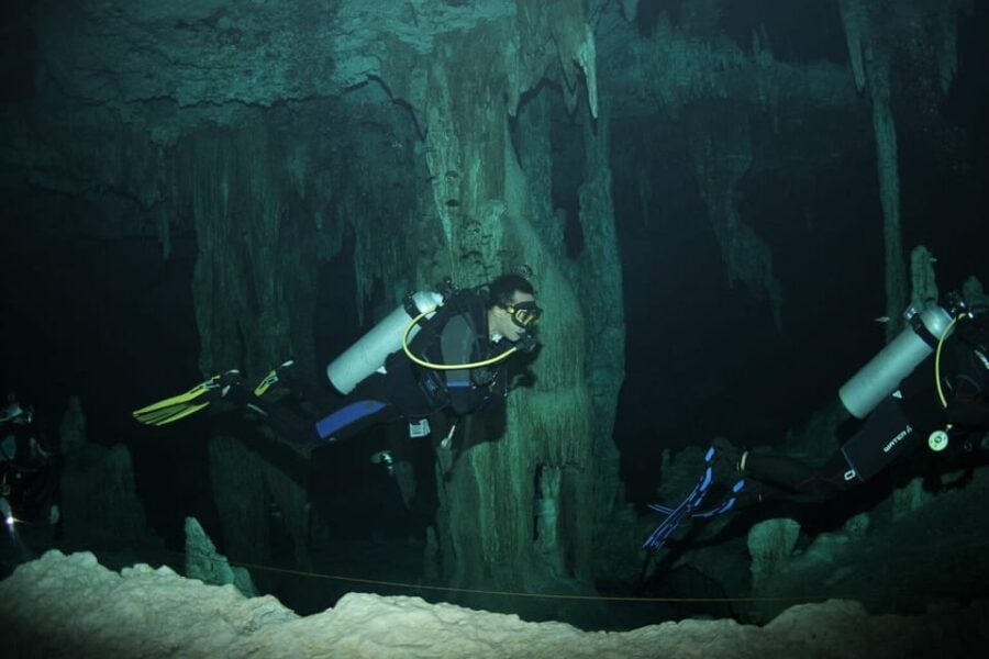 Puerto Morelos: Dive Cavern Light Effects at Cenote Tajma Ha