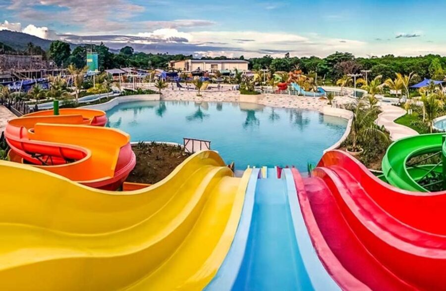 Puerto Princesa: Astoria Water Park Day Pass & Transfers