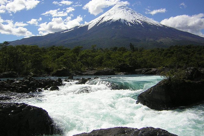 Puerto Varas: Full Day Osorno Volcano and Petrohue Falls
