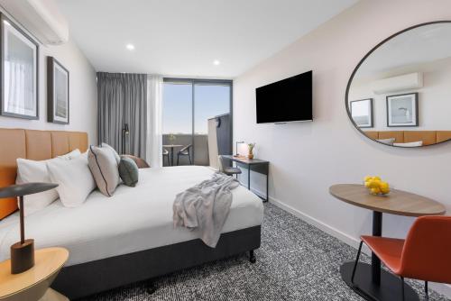 Punthill Essendon North - Location and Accessibility