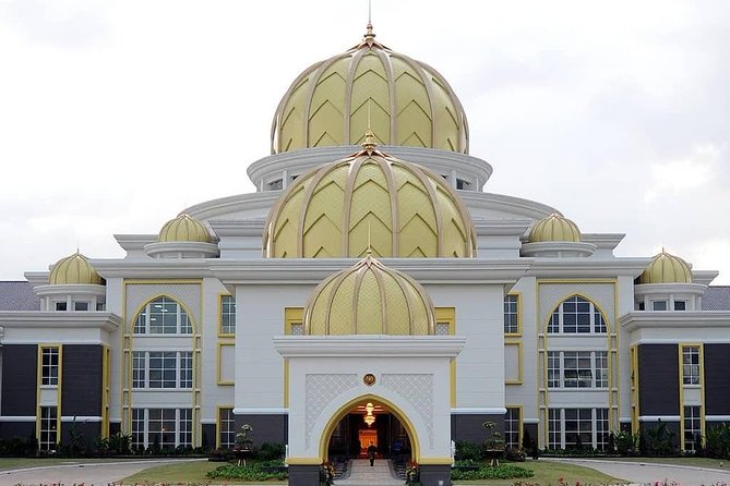Putrajaya, Batu Caves And Kuala Lumpur Full-day City Tour
