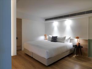 QT Bondi - Property Overview