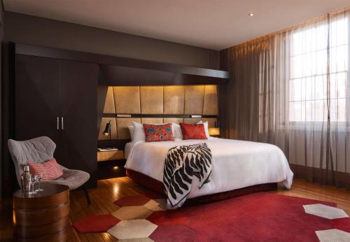 QT Sydney - Hotel Overview
