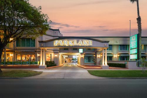 Quality Hotel Parklake Shepparton - Overview of the Hotel