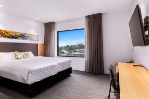 Quality Hotel Rules Club Wagga - Overview and Location