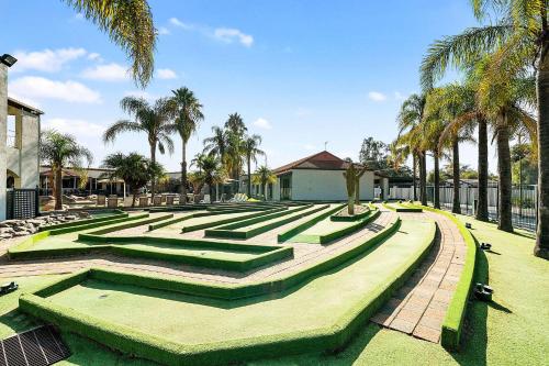 Quality Resort Siesta - Location and Proximity