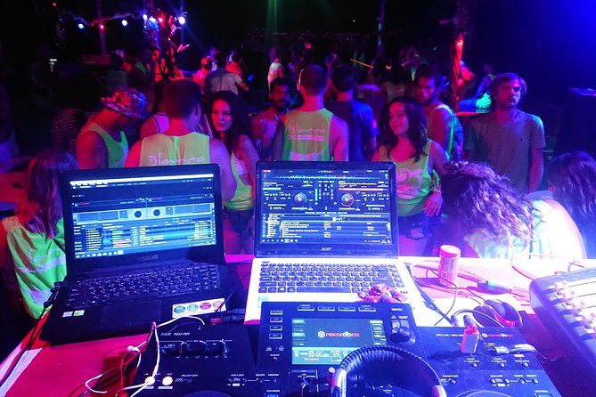 Railay Pub Crawl - Exploring Railays Vibrant Nightlife
