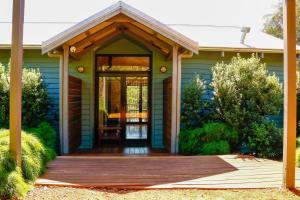 Rainbow Trail Chalets - Location and Accessibility