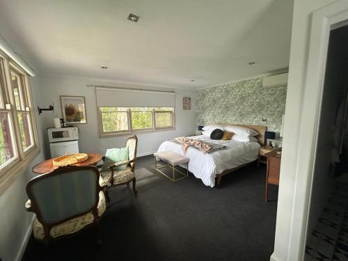 Rainy Hill Retreat - The Cottage - Property Overview