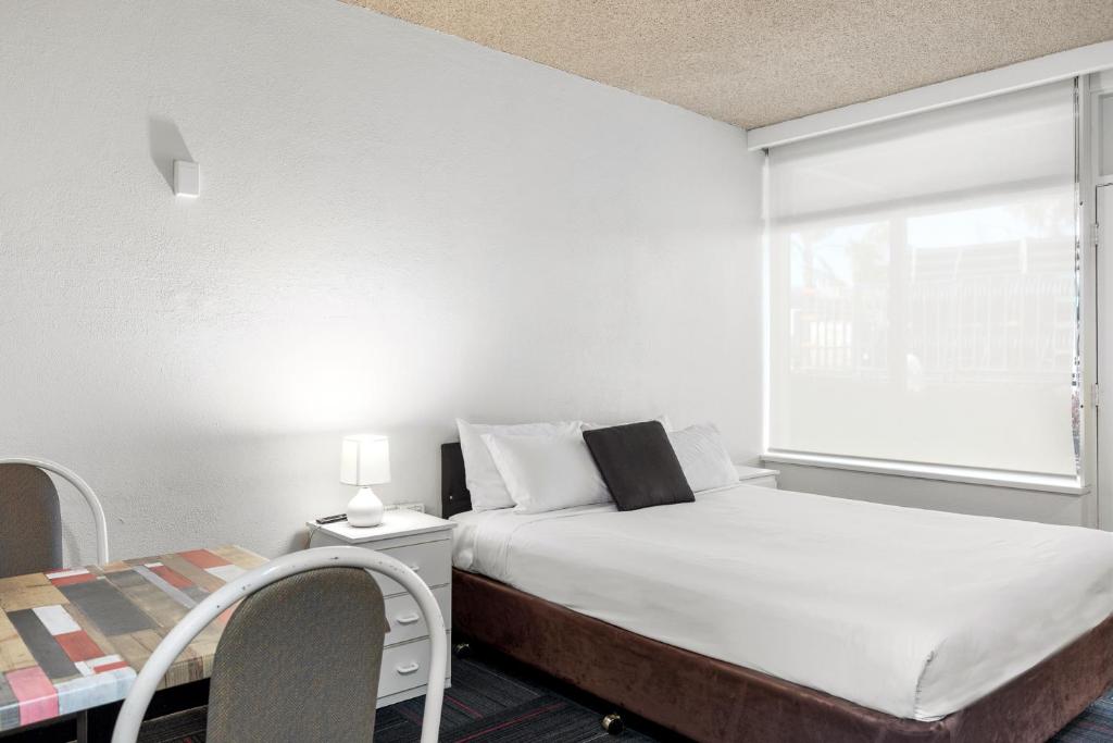 Red Carpet Motel Review